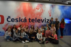 Studenti Obchodní akademie střední škola Prostějov na exkurzi v Praze České televizi